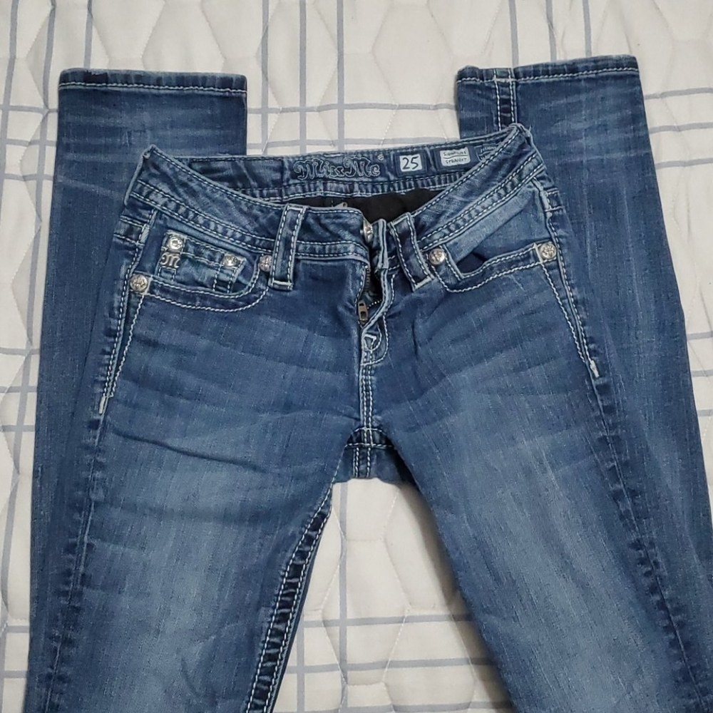 Miss Me Jeans • Bling Back Pockets